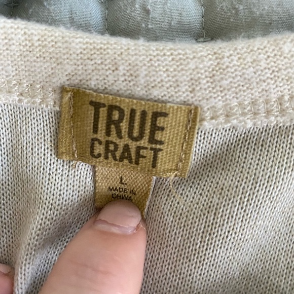 Cold shoulder sweater - Picture 4 of 4